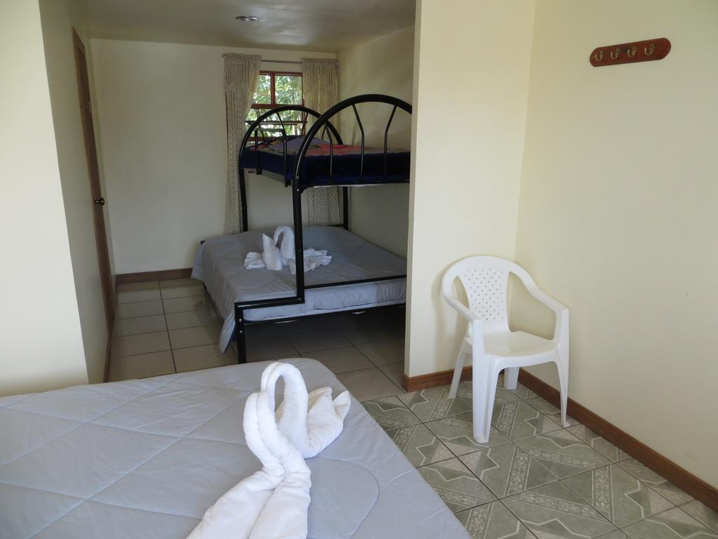 Cabinas Nuestra Kasa Bed & Breakfast Monteverde Exterior photo